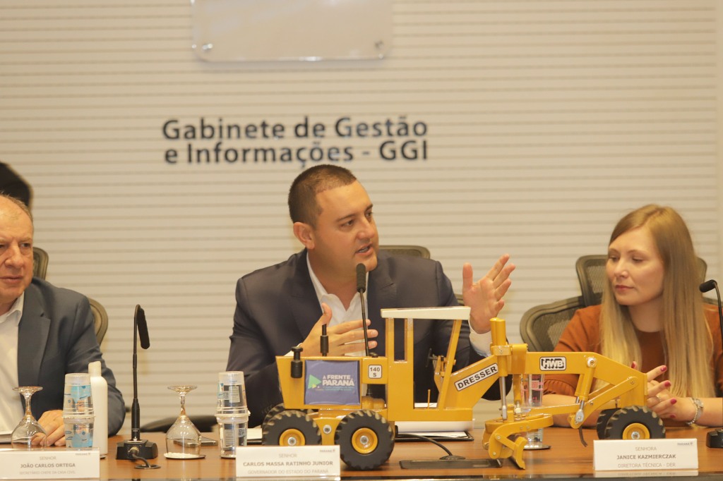 À Frente Paraná: Ratinho Junior anuncia pacote de obras de infraestrutura de R$ 3,4 bilhões